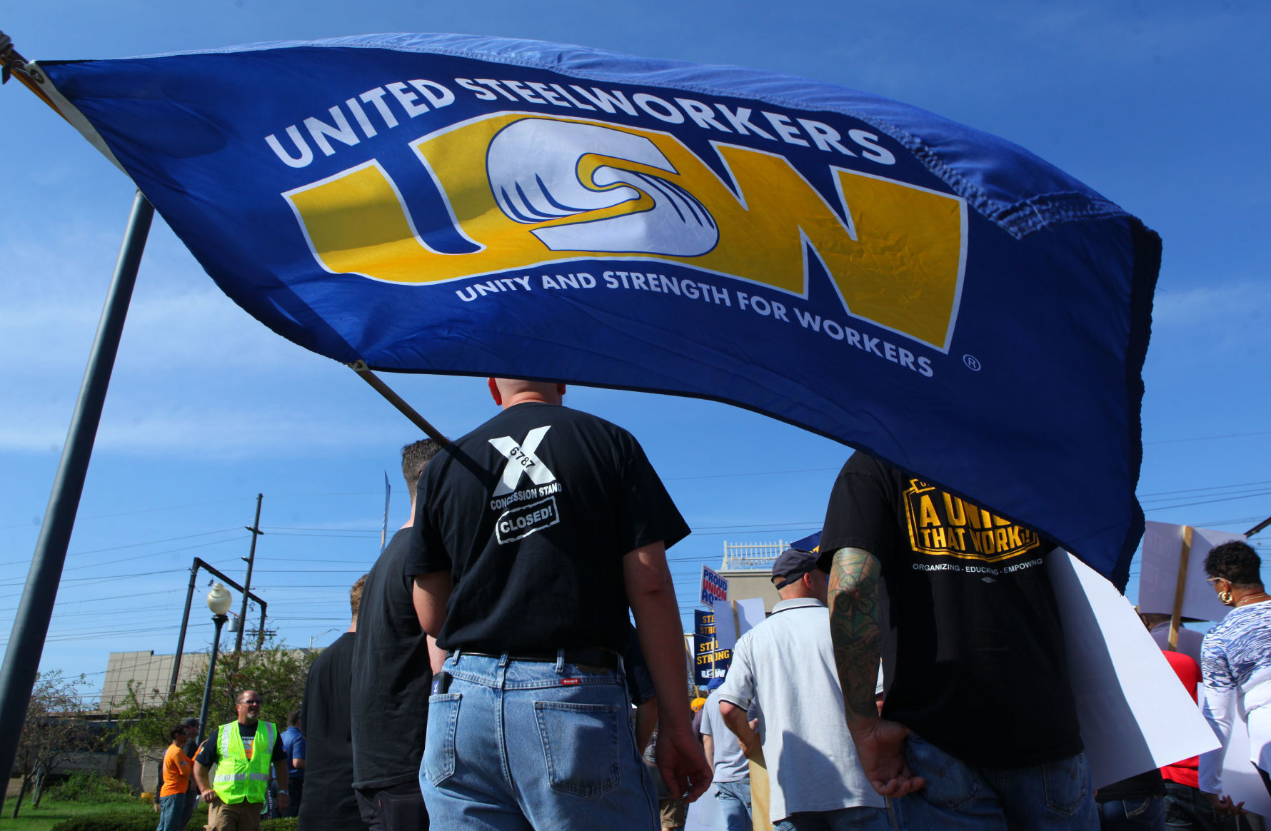 Steelworkers rally in Gary